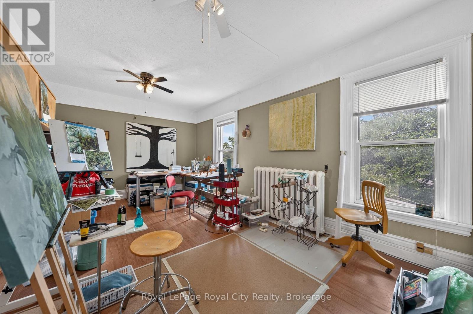 15 Cork Street E Property Photo 20