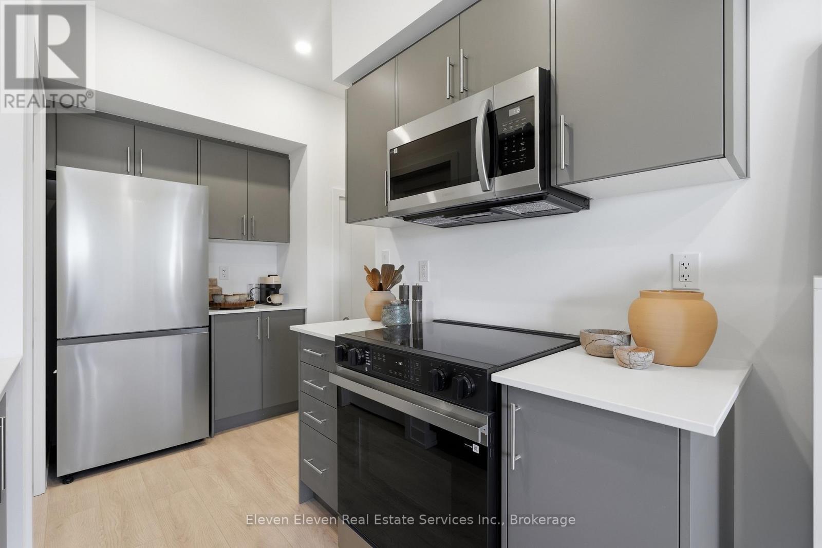 54 - 331 Clair Road E Property Photo 9