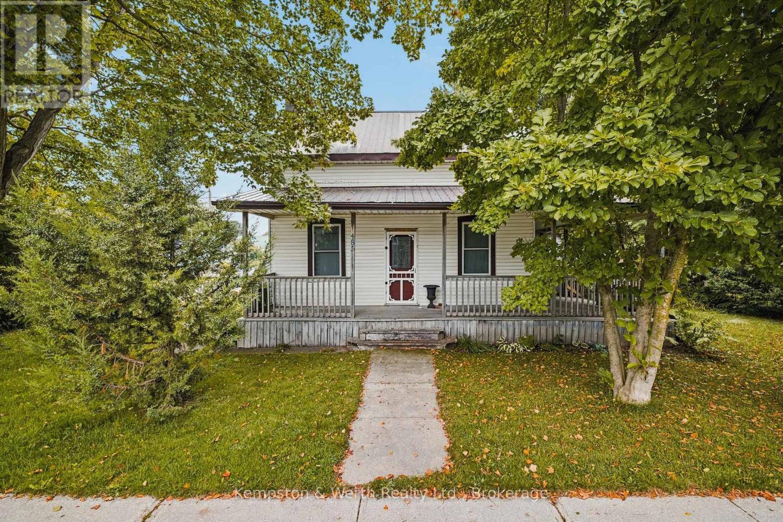485 WALLACE AVENUE S Property Photo 1