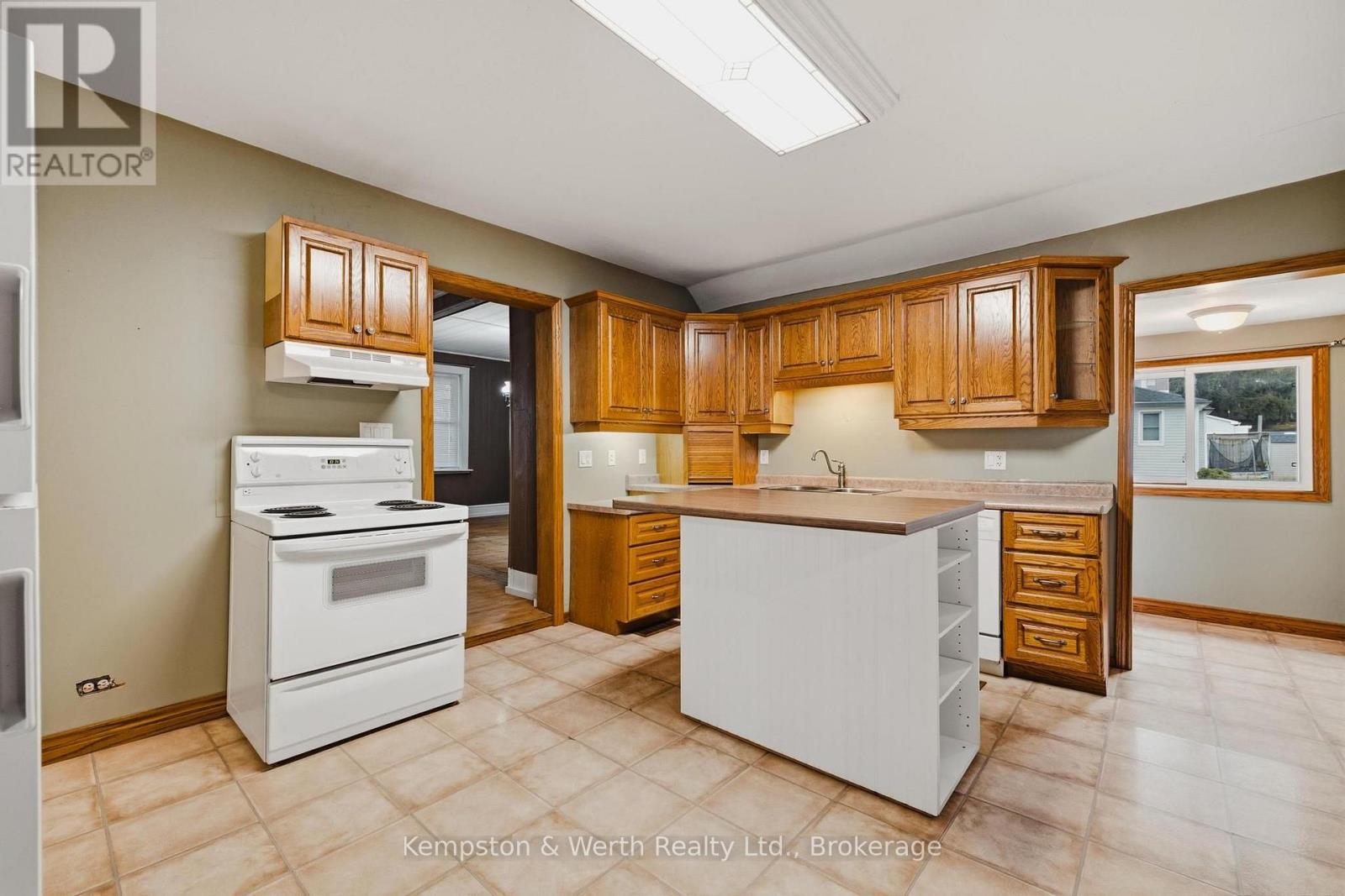 485 Wallace Avenue S Property Photo 11