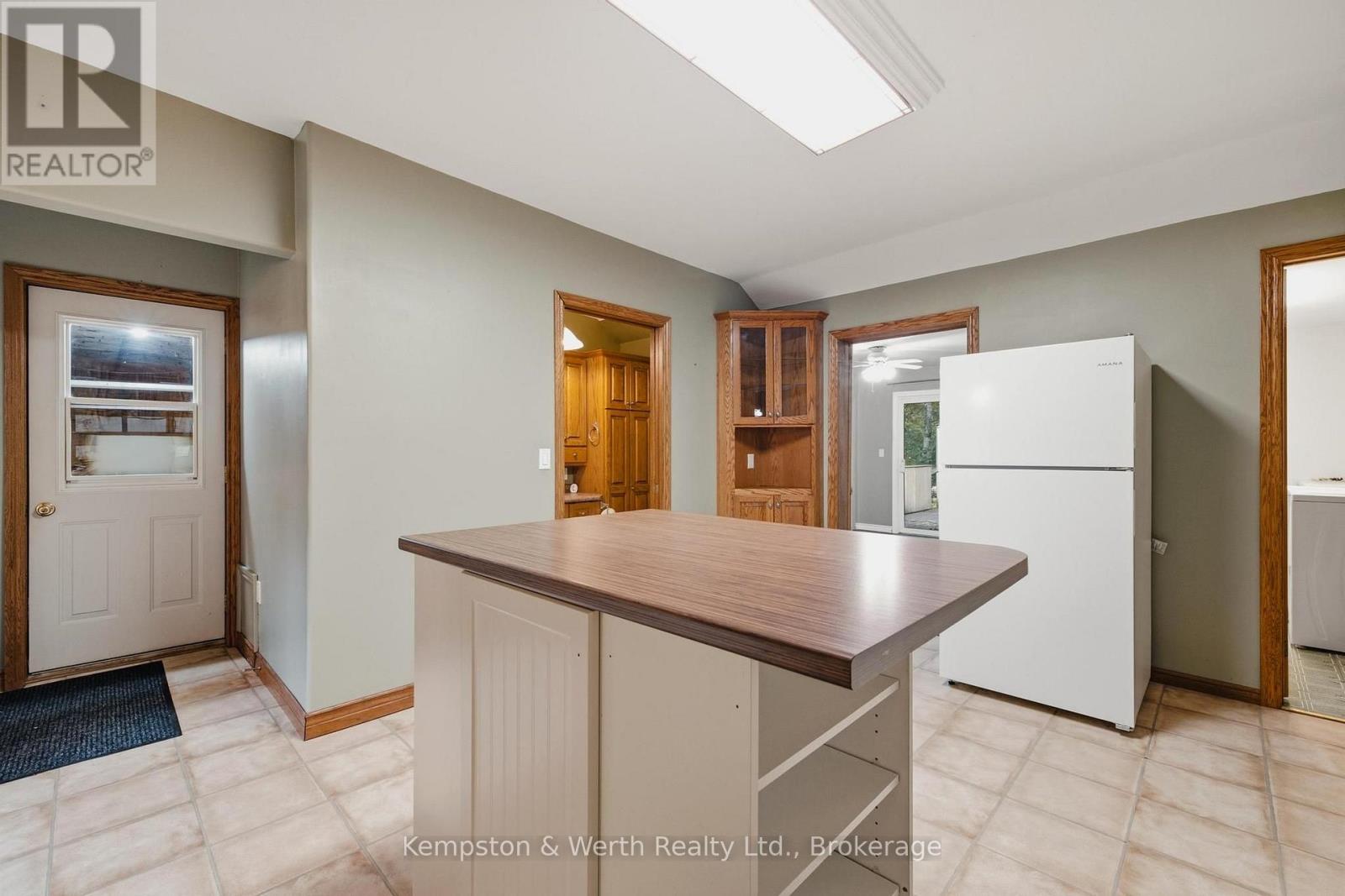485 Wallace Avenue S Property Photo 17