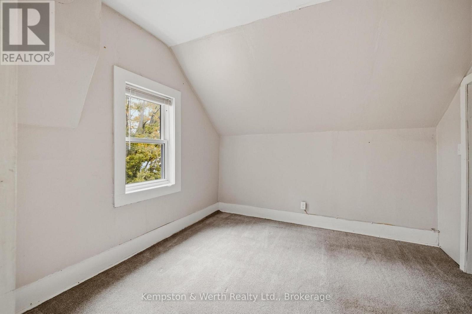 485 Wallace Avenue S Property Photo 23