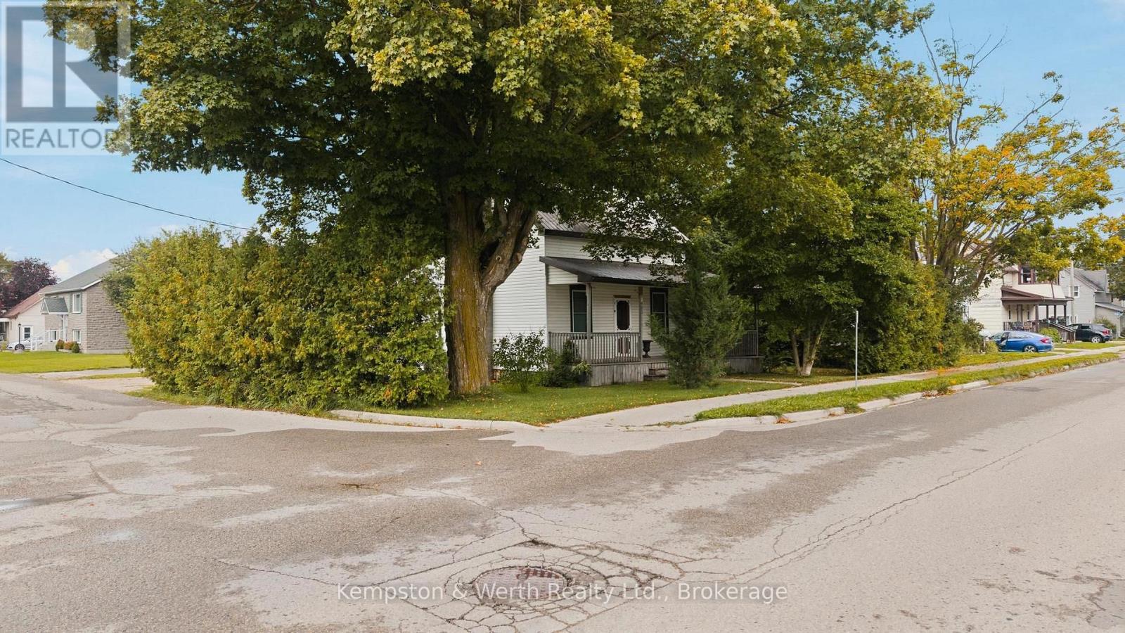 485 Wallace Avenue S Property Photo 33