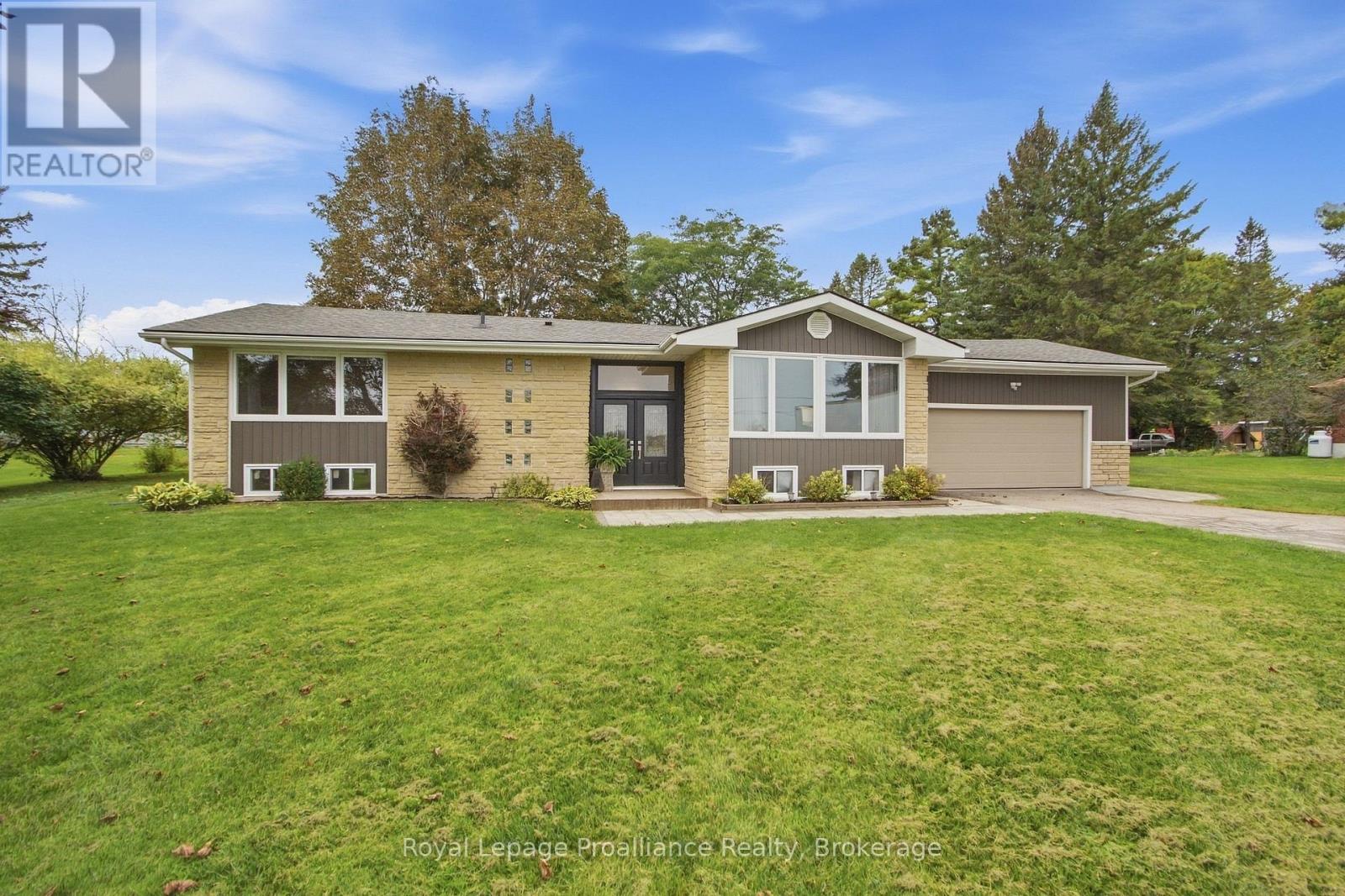 328 Ritz Road Property Photo 1