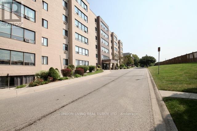 501 - 650 CHEAPSIDE STREET Property Photo 1