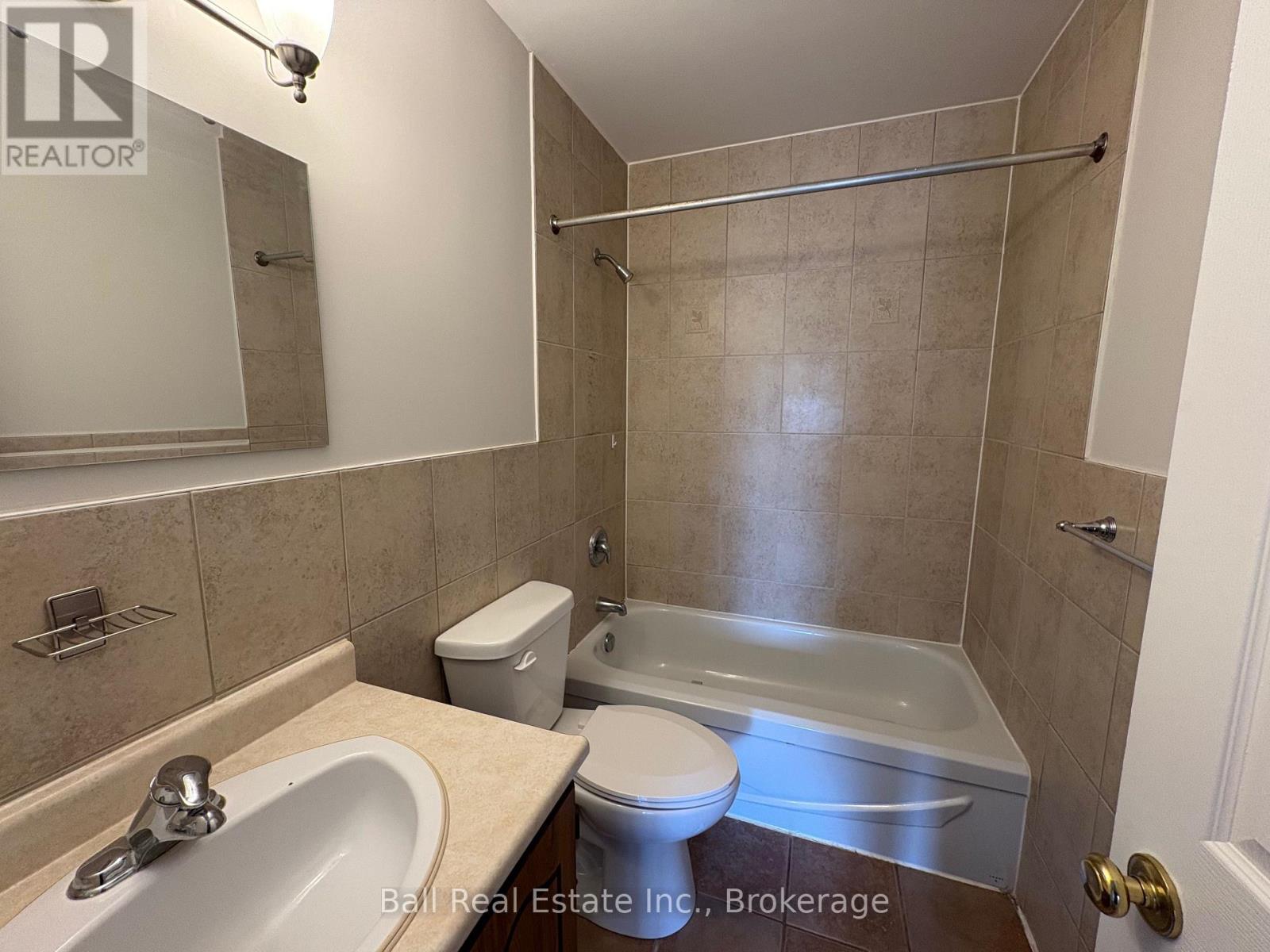 2 - 48 Anne Street Property Photo 9