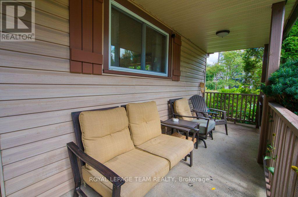 220 Ancaster Avenue Property Photo 8