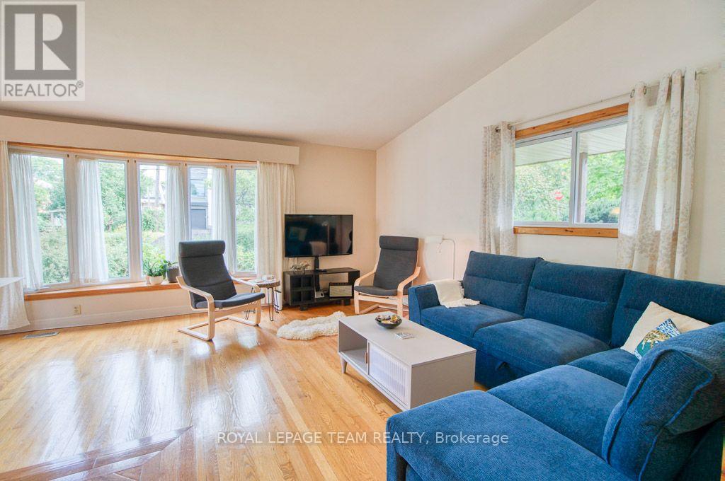 220 Ancaster Avenue Property Photo 10