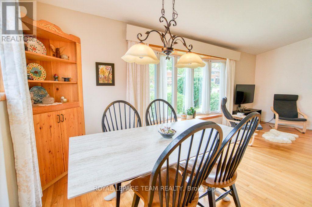 220 Ancaster Avenue Property Photo 15