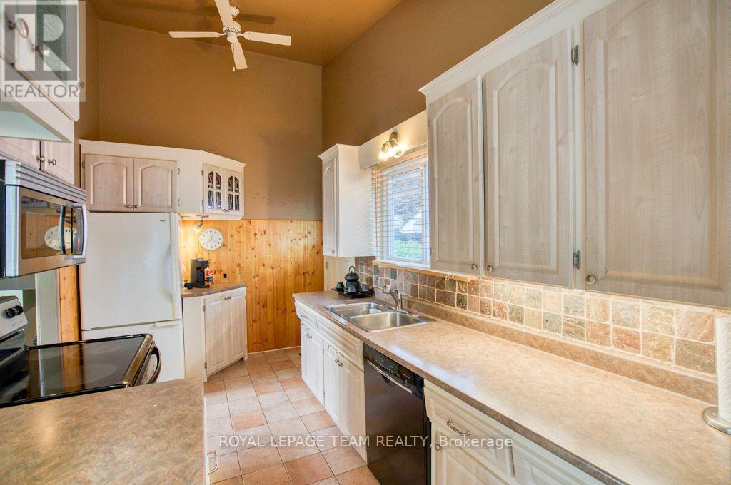 220 Ancaster Avenue Property Photo 18