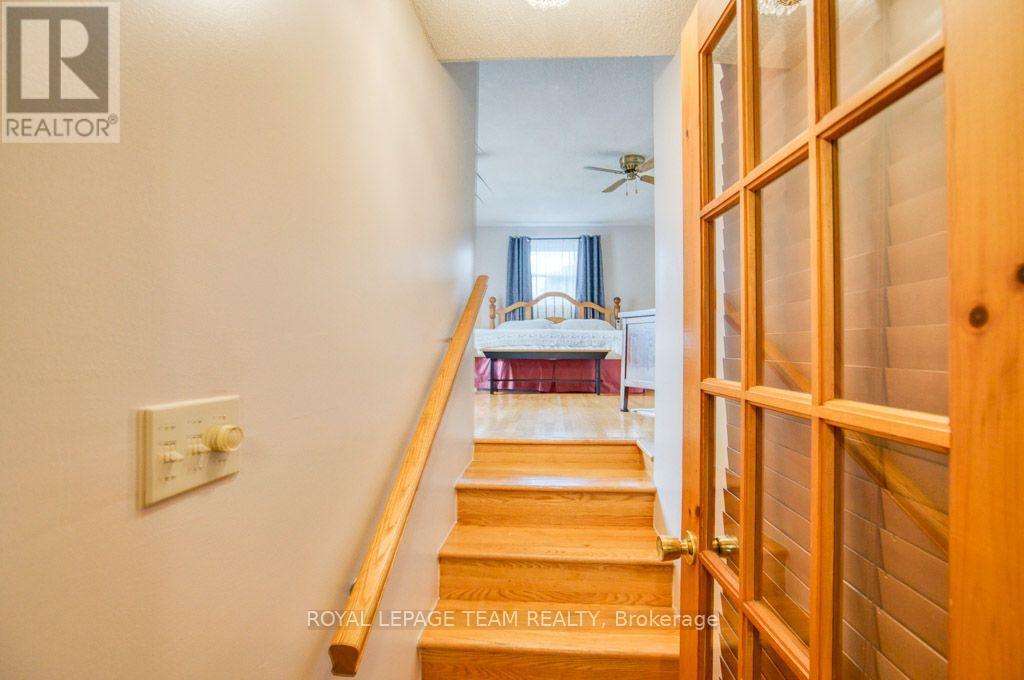 220 Ancaster Avenue Property Photo 21