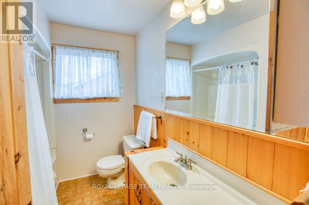 220 Ancaster Avenue Property Photo 30