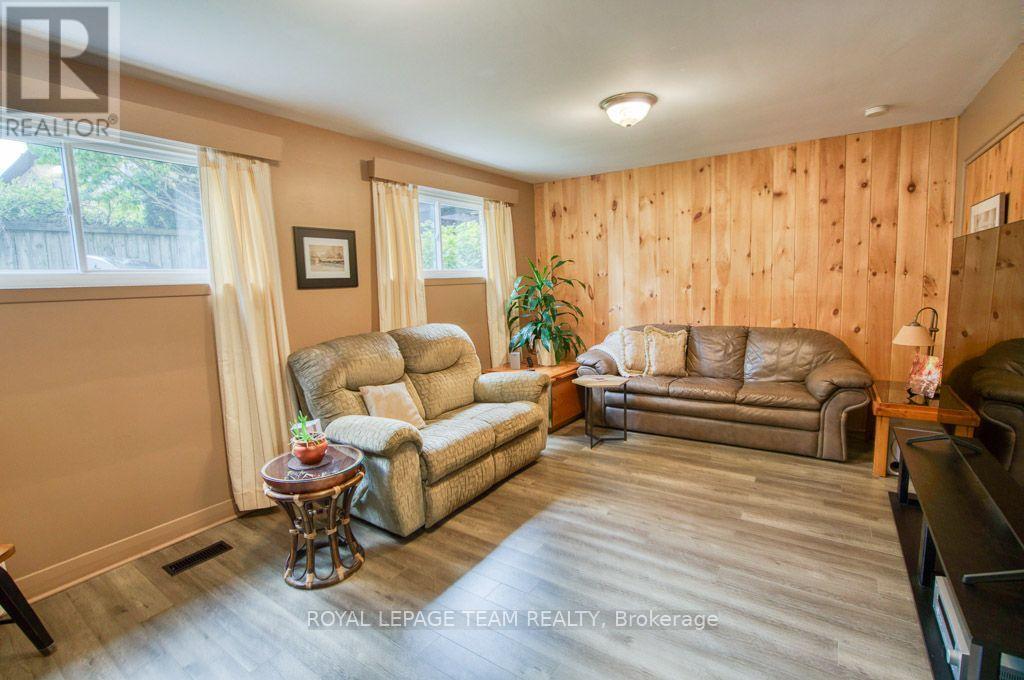 220 Ancaster Avenue Property Photo 33
