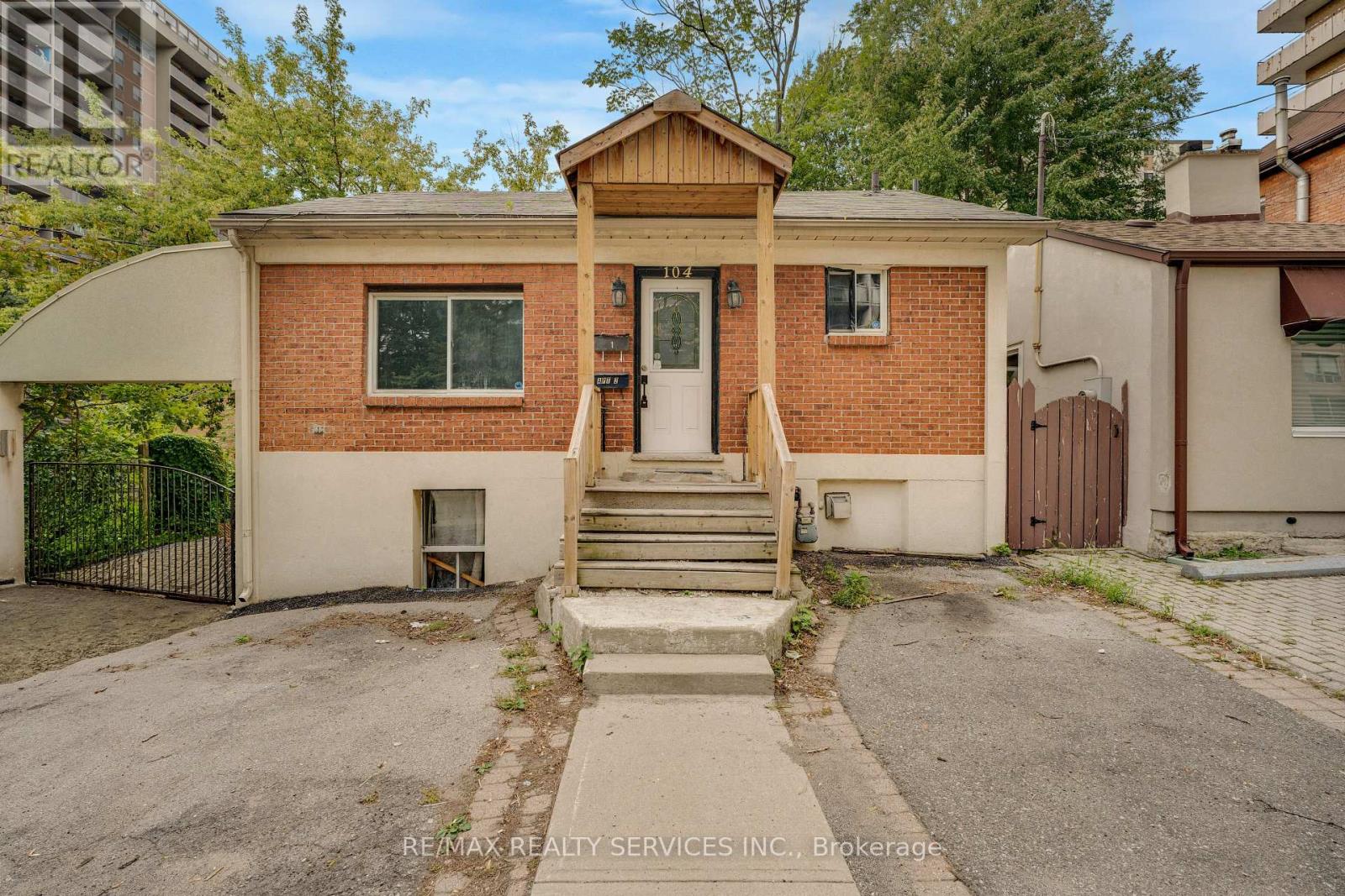 104 HESS STREET S Property Photo 1
