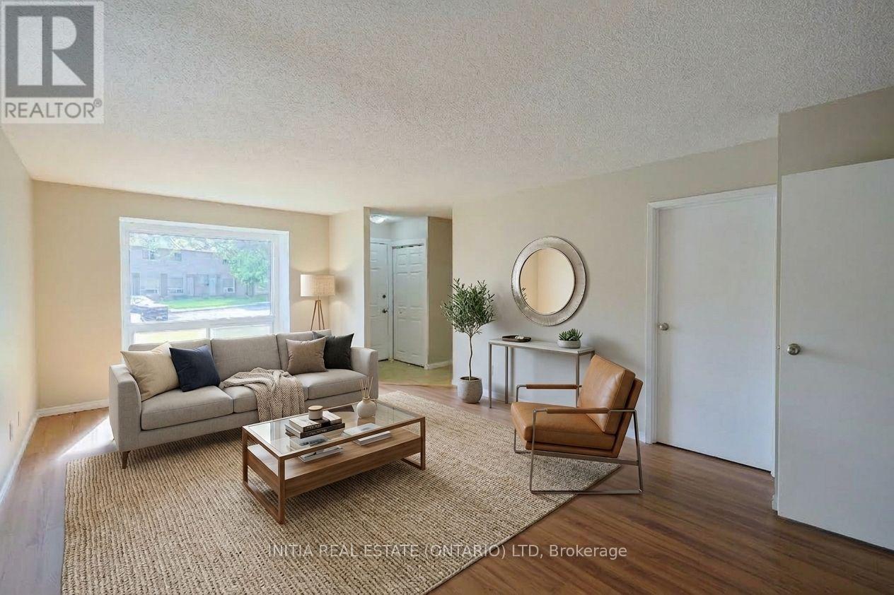 253 Hampton Avenue Property Photo 3