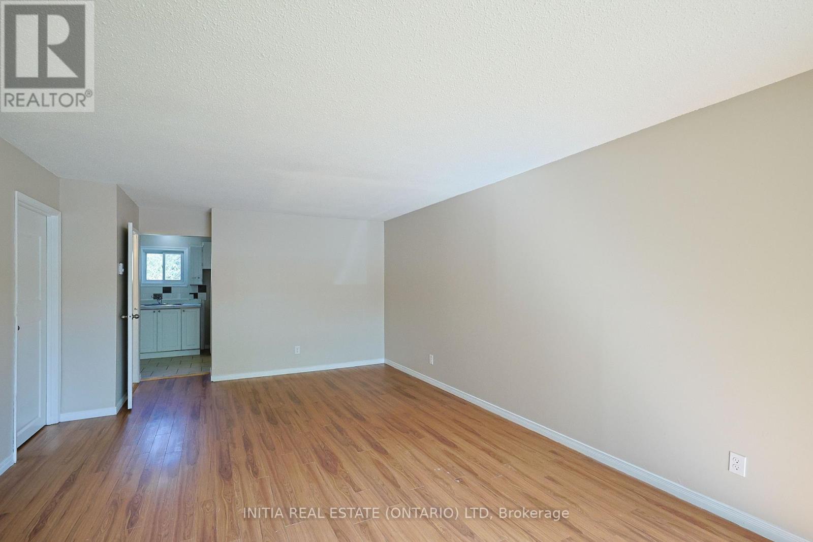 253 Hampton Avenue Property Photo 6