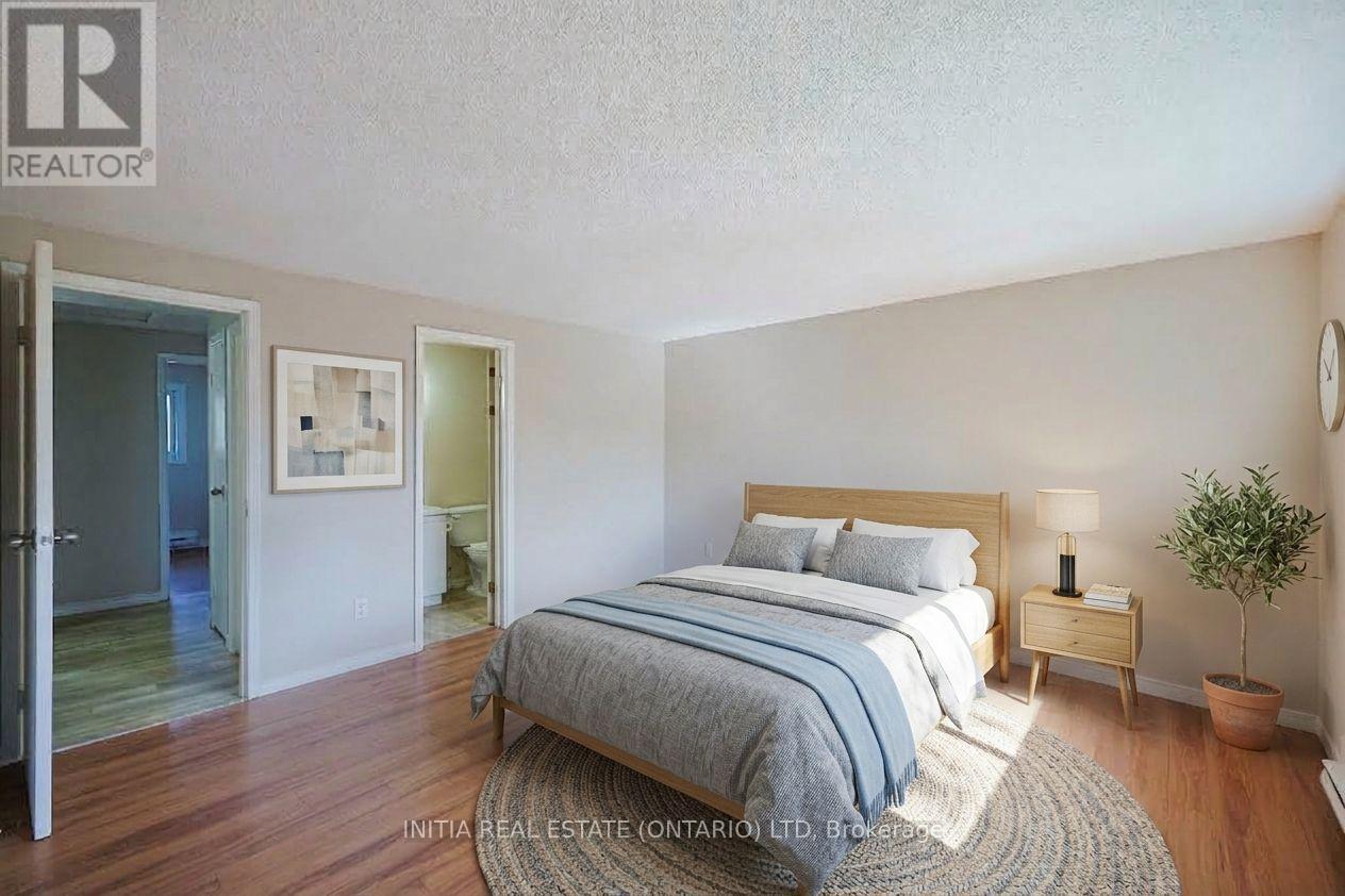 253 Hampton Avenue Property Photo 13