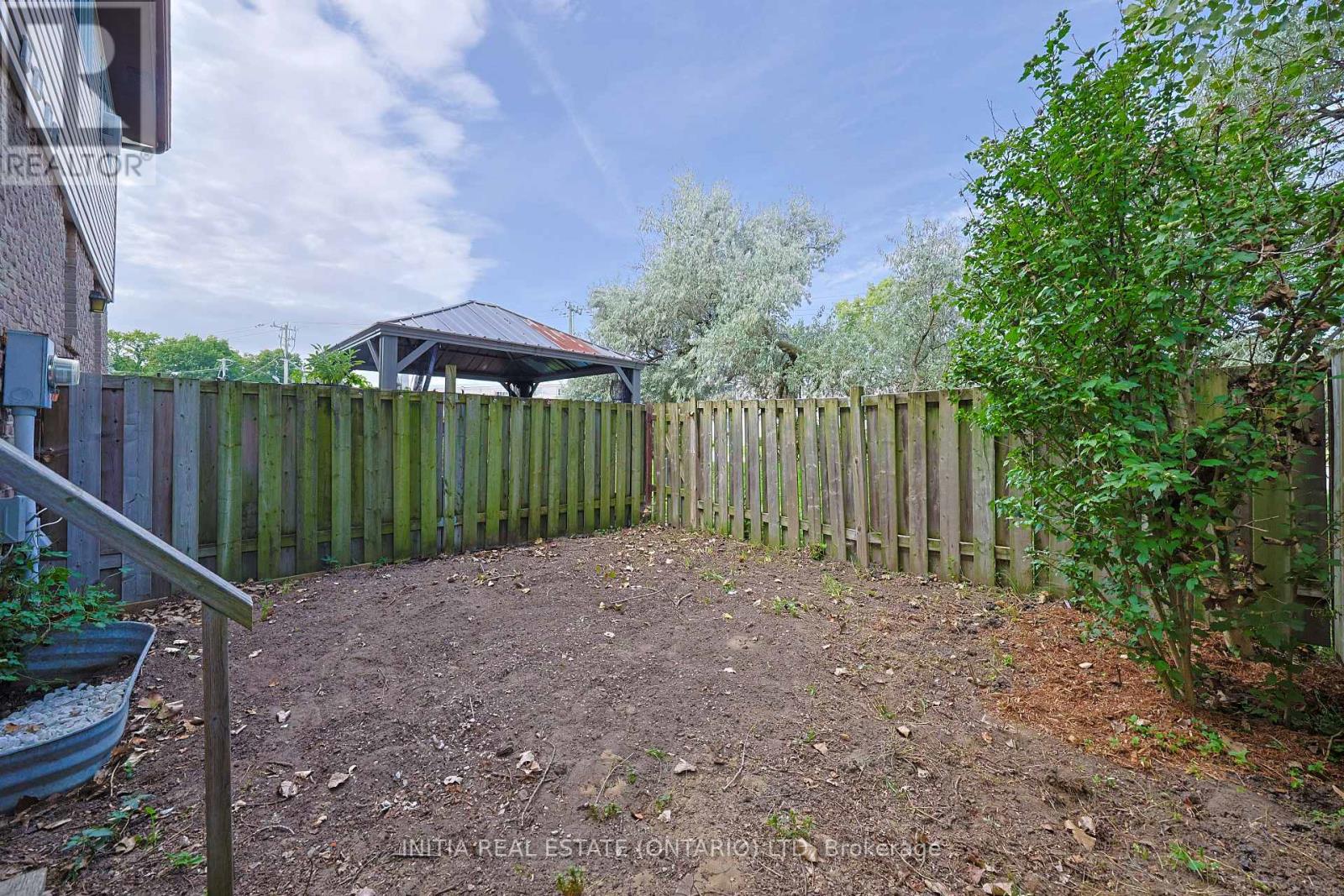 253 Hampton Avenue Property Photo 26