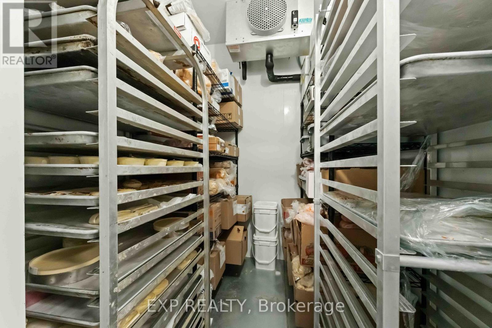 8 - 420 Hazeldean Road Property Photo 17