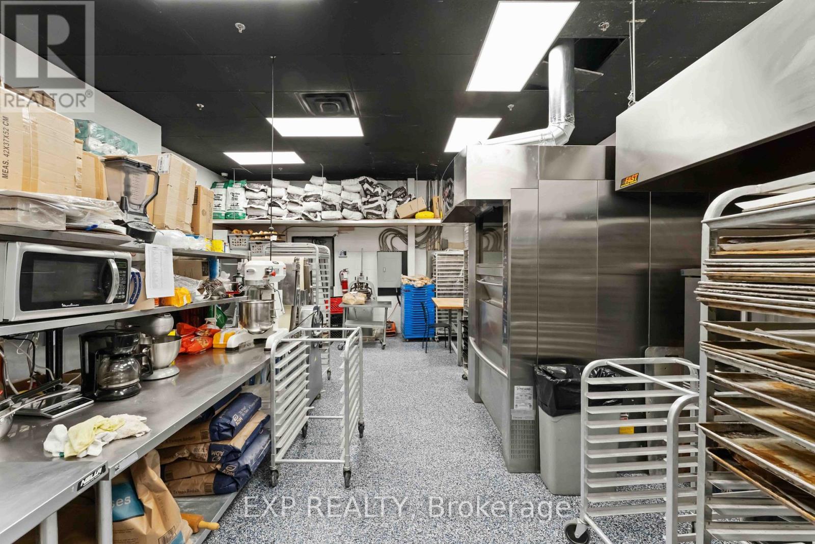 8 - 420 Hazeldean Road Property Photo 21