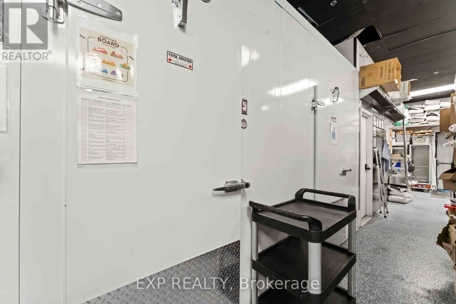 8 - 420 Hazeldean Road Property Photo 25