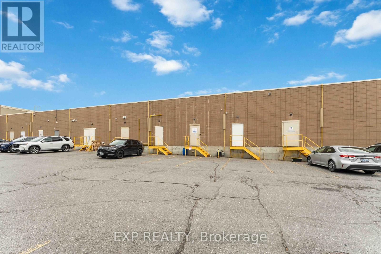 8 - 420 Hazeldean Road Property Photo 27