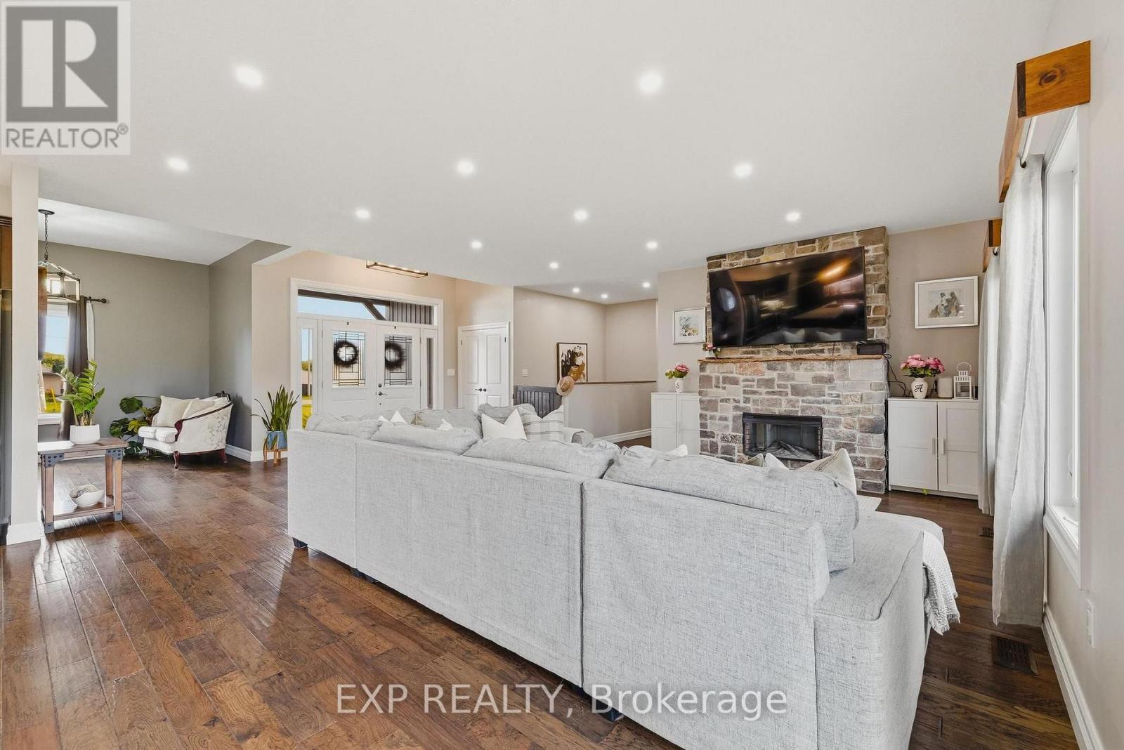 236 Burford Delhi Townline Road Property Photo 10