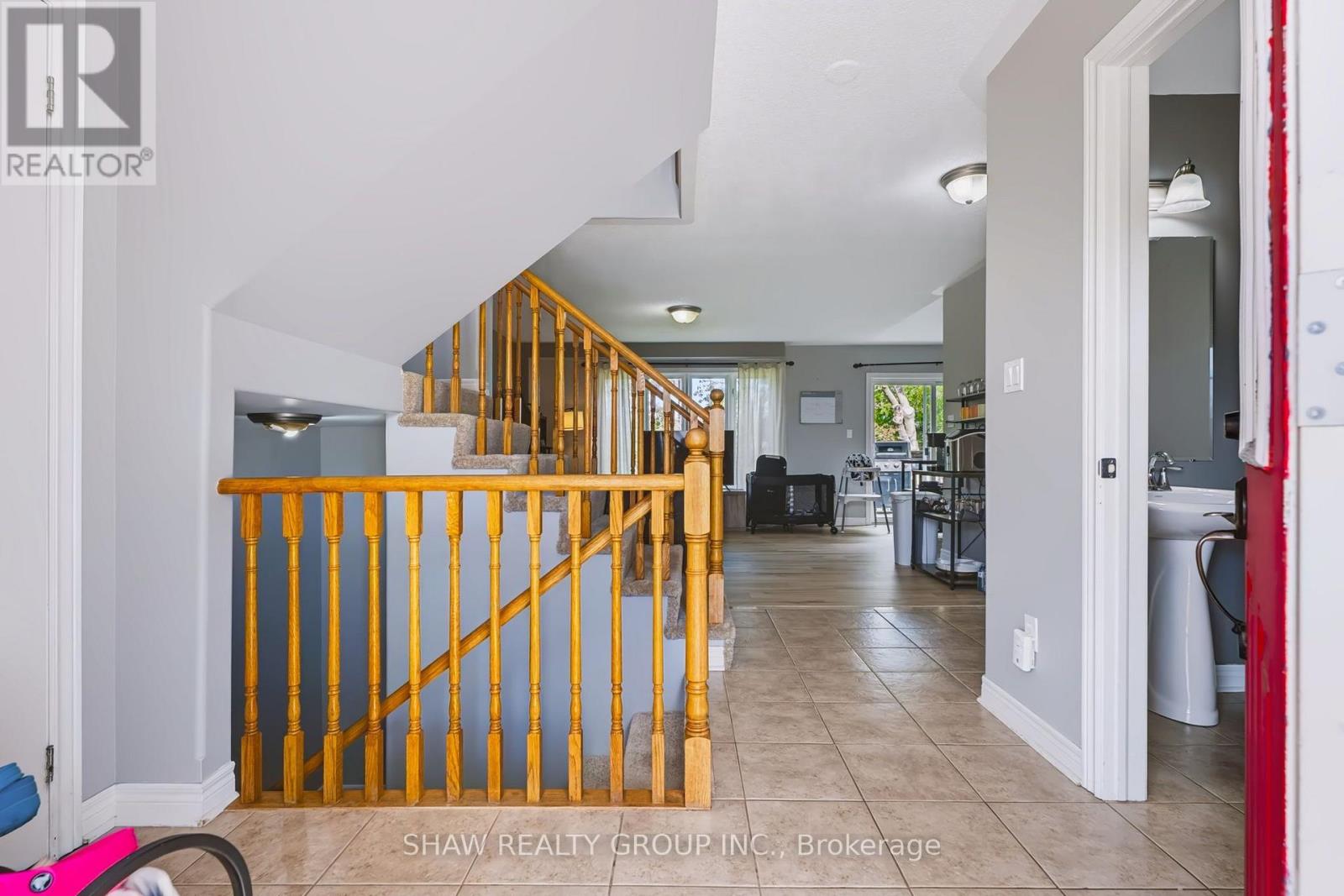 24 Fallingbrook Crescent Property Photo 4
