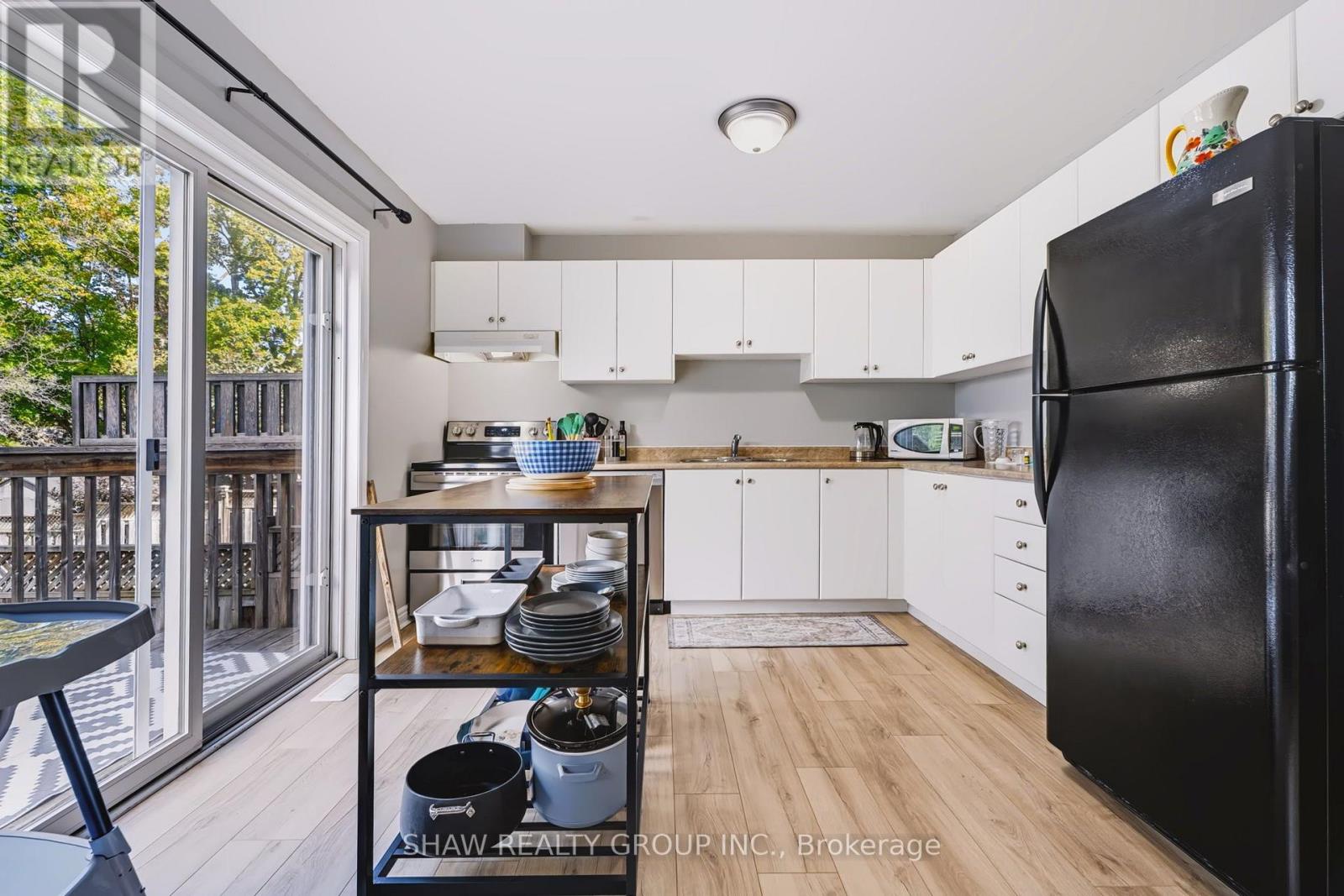 24 Fallingbrook Crescent Property Photo 12