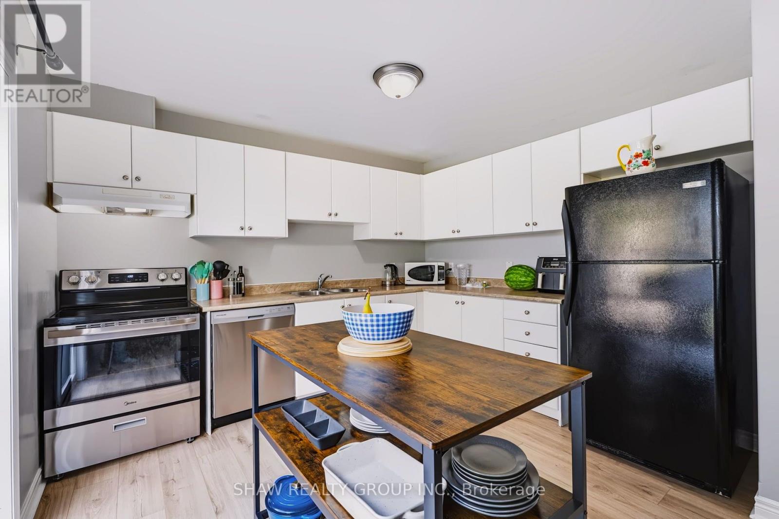 24 Fallingbrook Crescent Property Photo 16