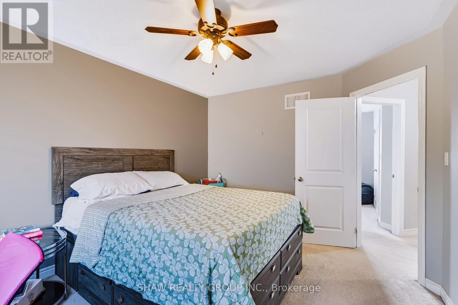 24 Fallingbrook Crescent Property Photo 21