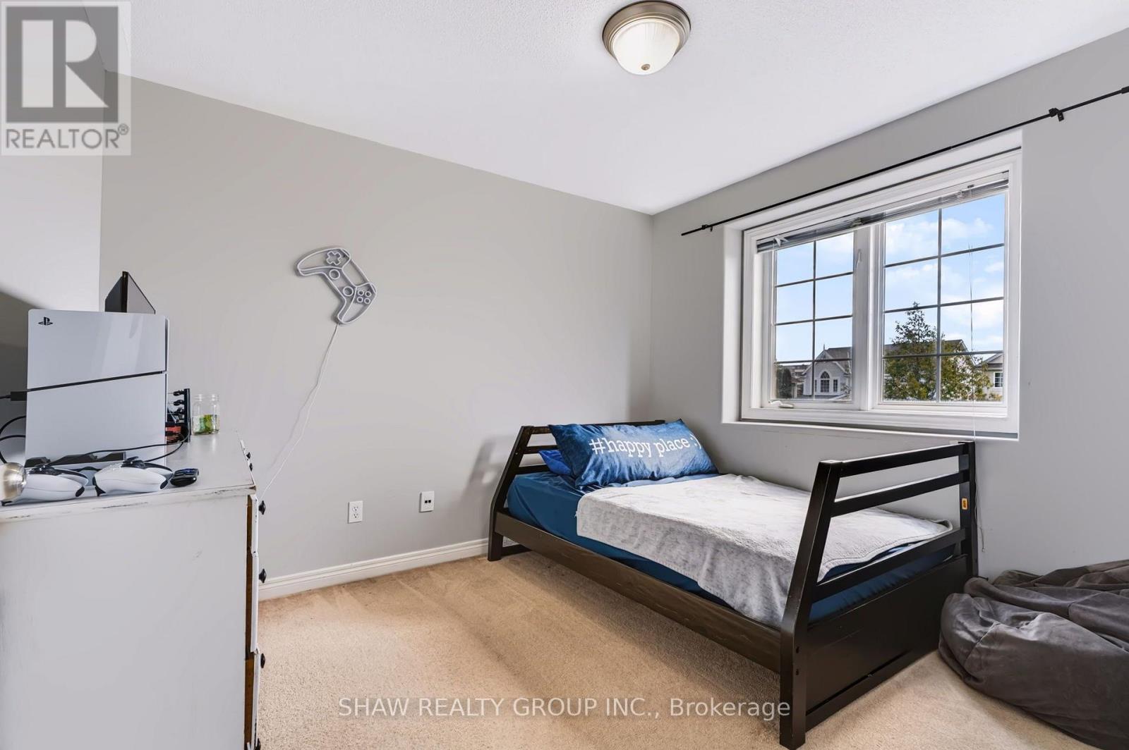 24 Fallingbrook Crescent Property Photo 23