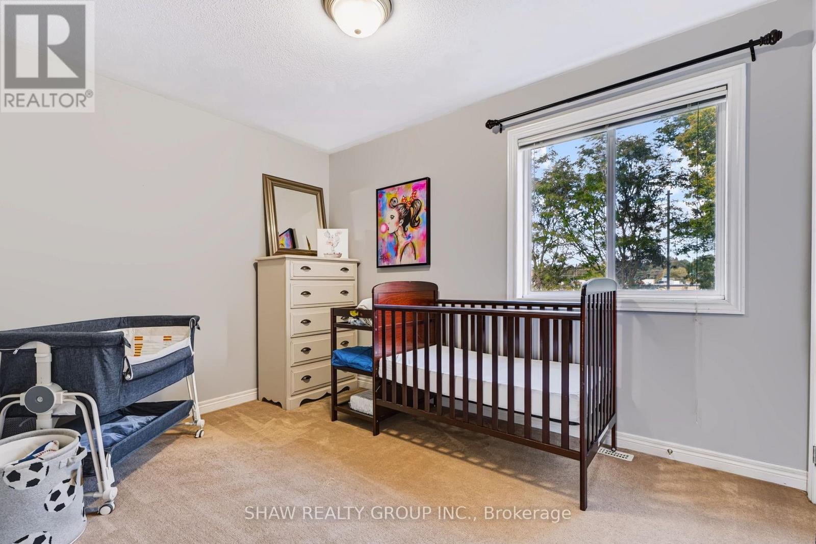 24 Fallingbrook Crescent Property Photo 26