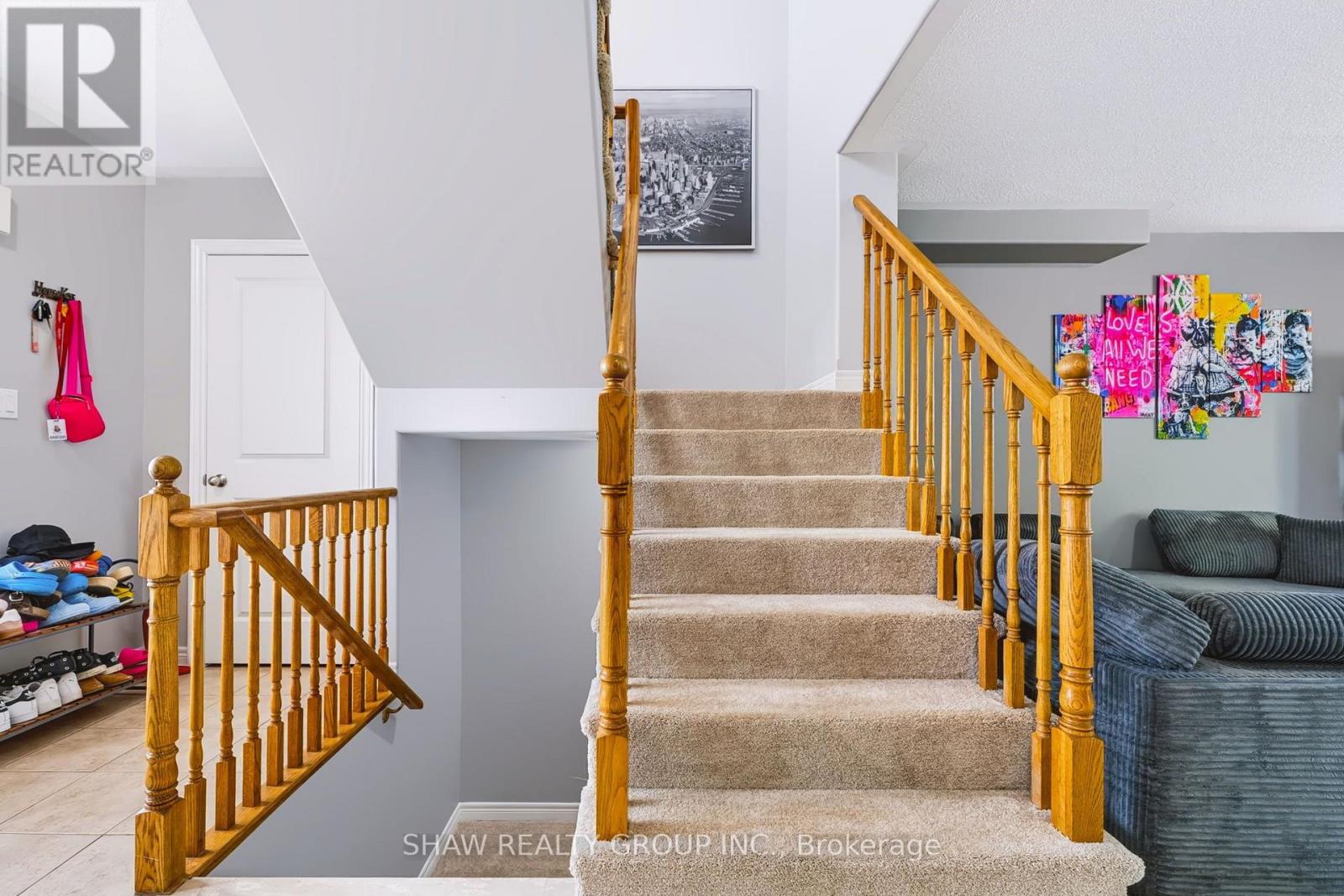 24 Fallingbrook Crescent Property Photo 33