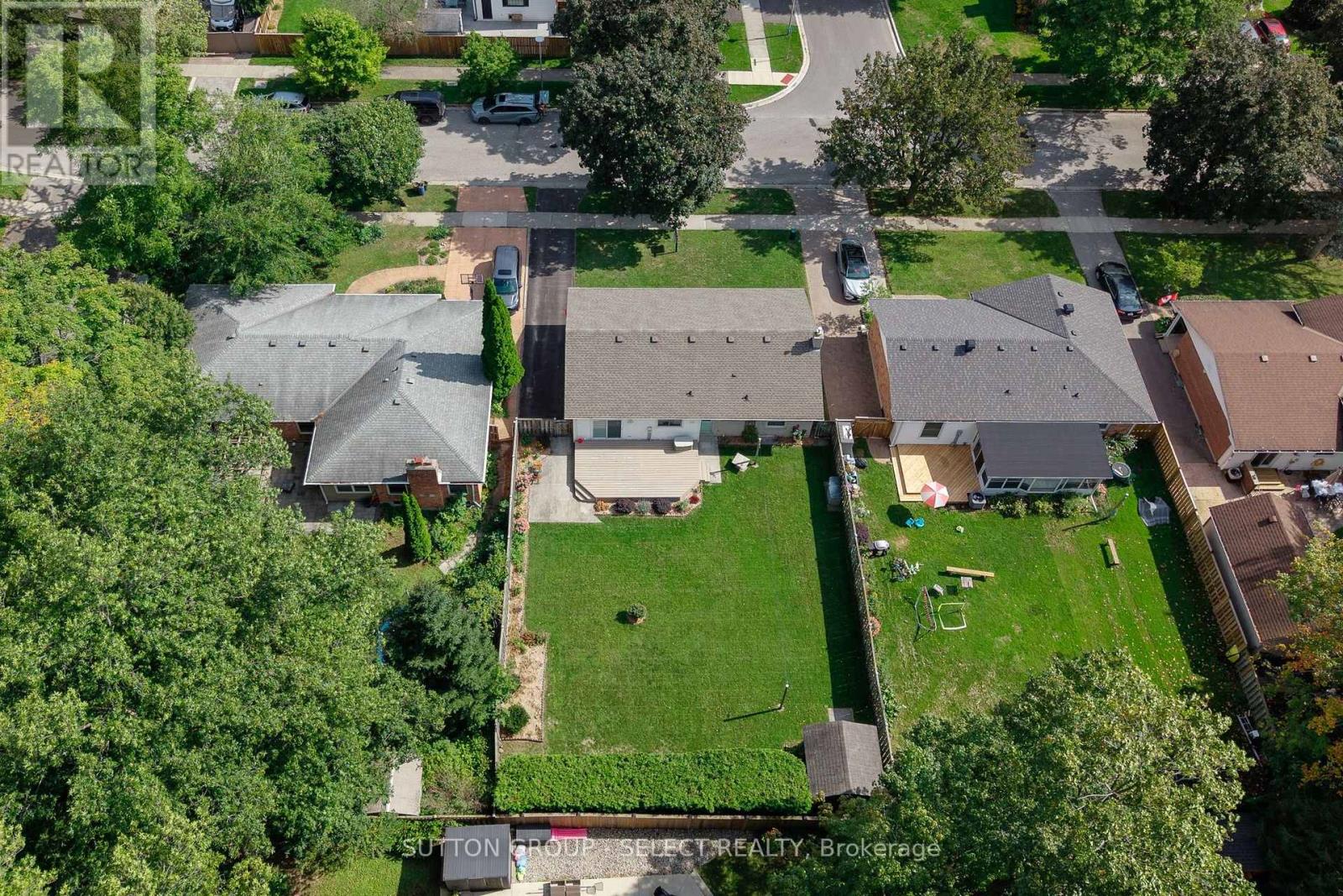 1679 Estevan Road Property Photo 3