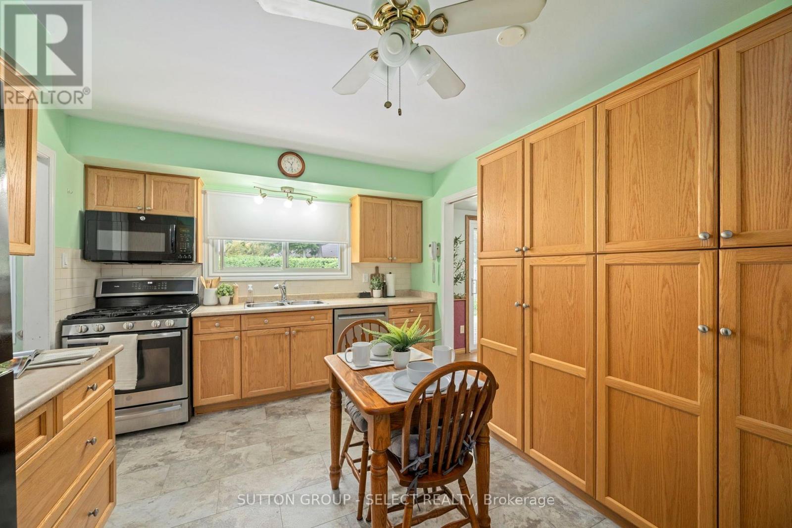 1679 Estevan Road Property Photo 13