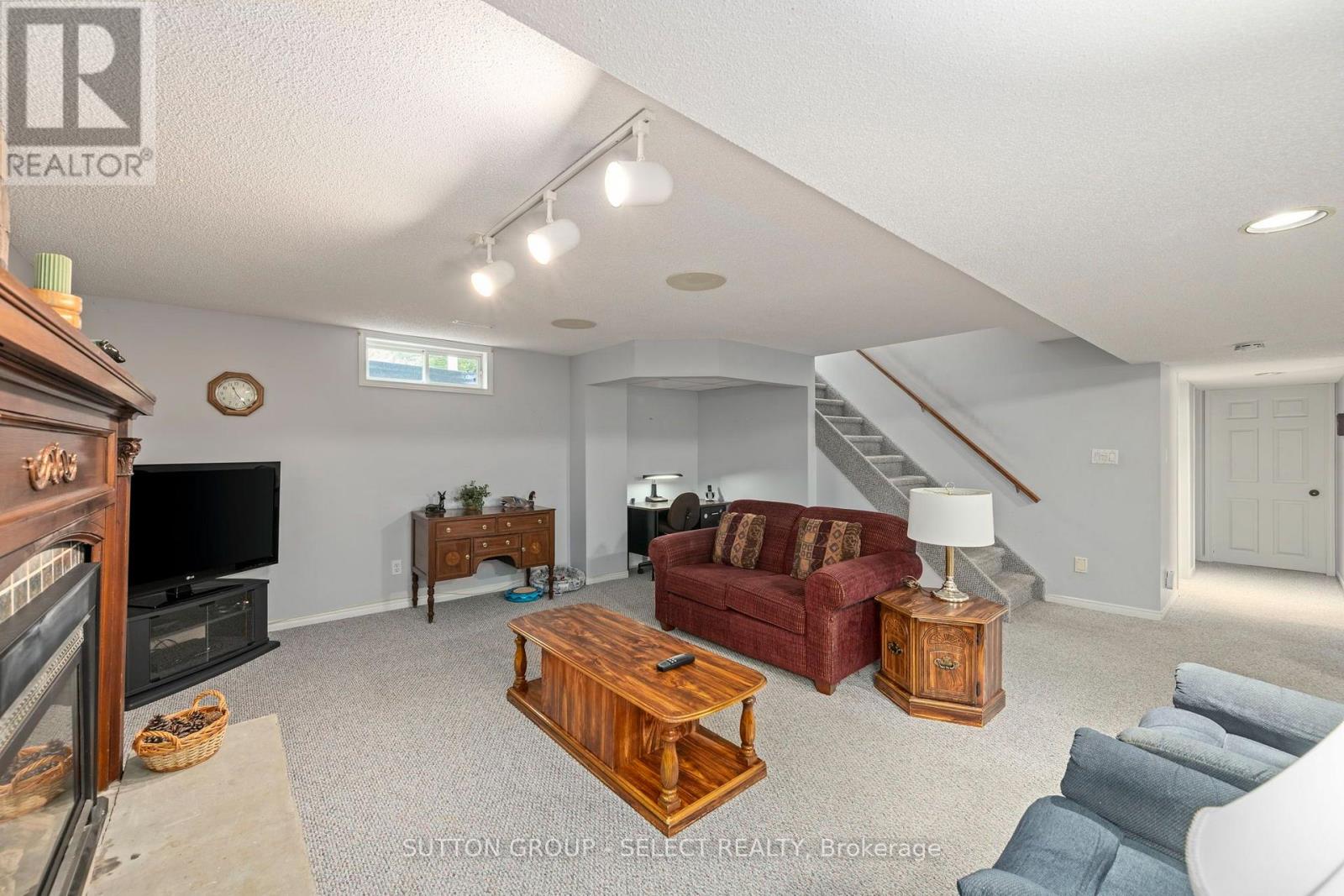 1679 Estevan Road Property Photo 21