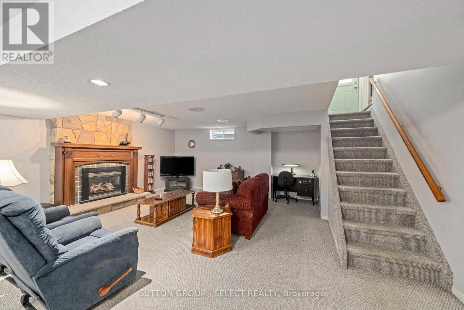 1679 Estevan Road Property Photo 22