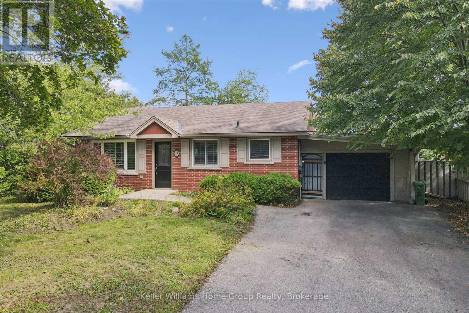 10 Picadilly Place Property Photo 1