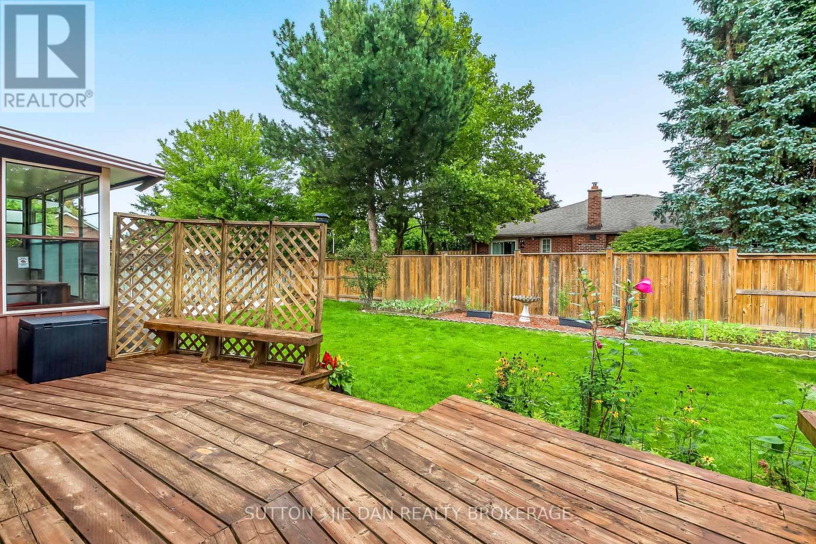 1624 Hastings Drive Property Photo 31