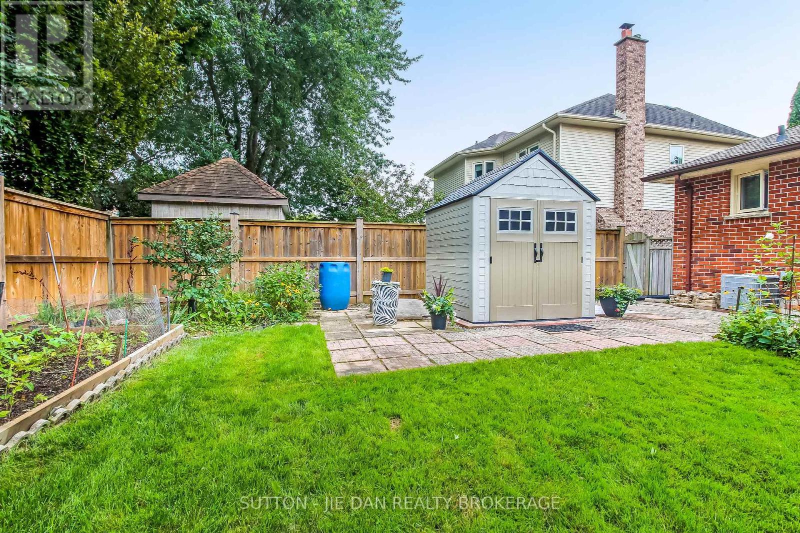 1624 Hastings Drive Property Photo 32