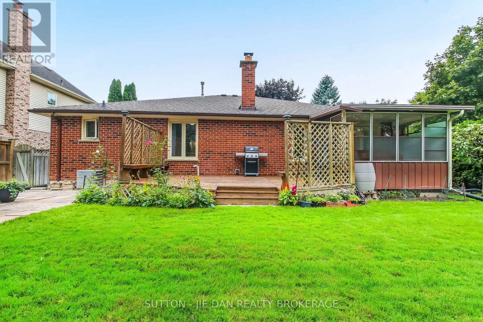 1624 Hastings Drive Property Photo 33