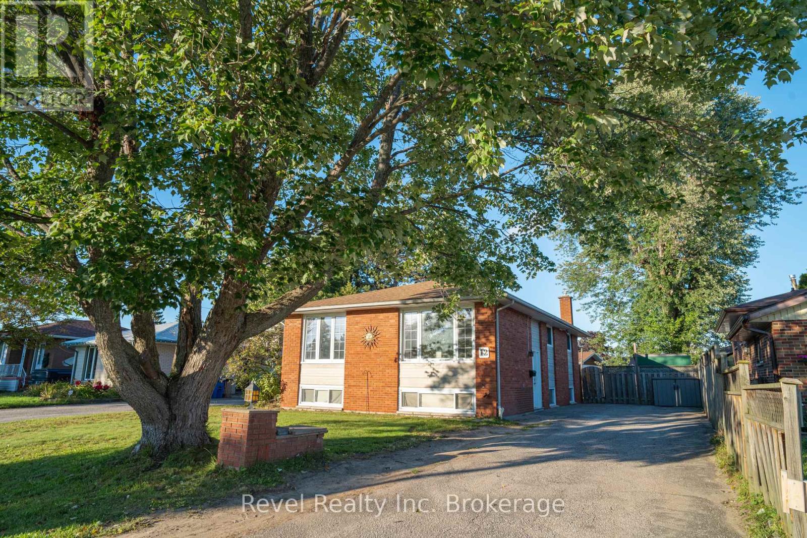 12 Nightingale Drive Property Photo 1