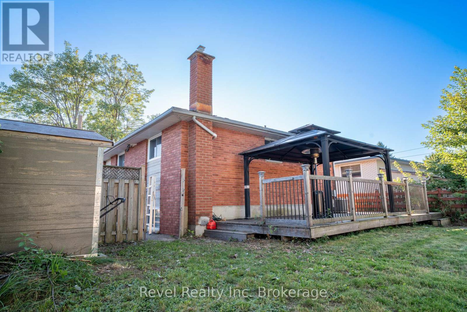 12 Nightingale Drive Property Photo 4