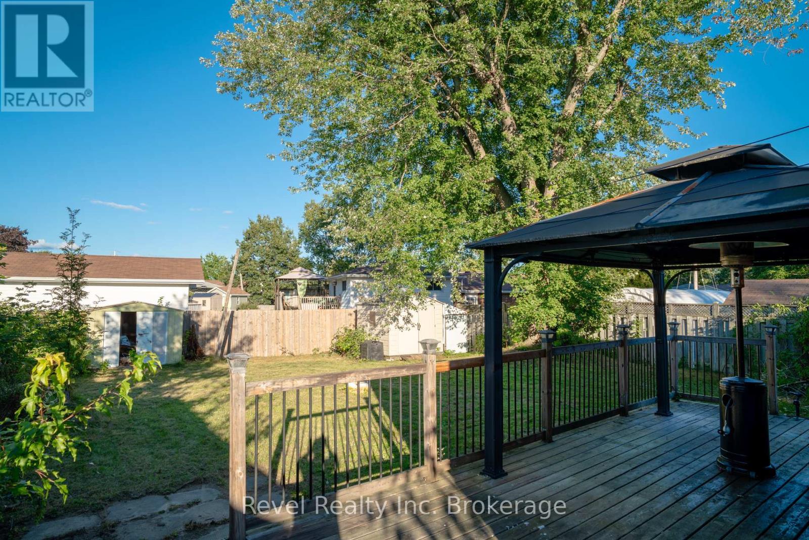 12 Nightingale Drive Property Photo 6