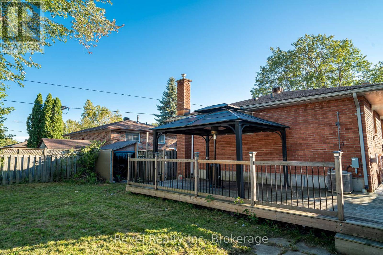 12 Nightingale Drive Property Photo 7