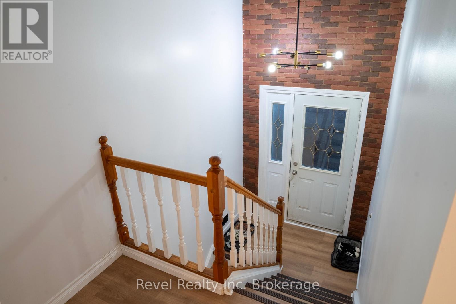 12 Nightingale Drive Property Photo 18