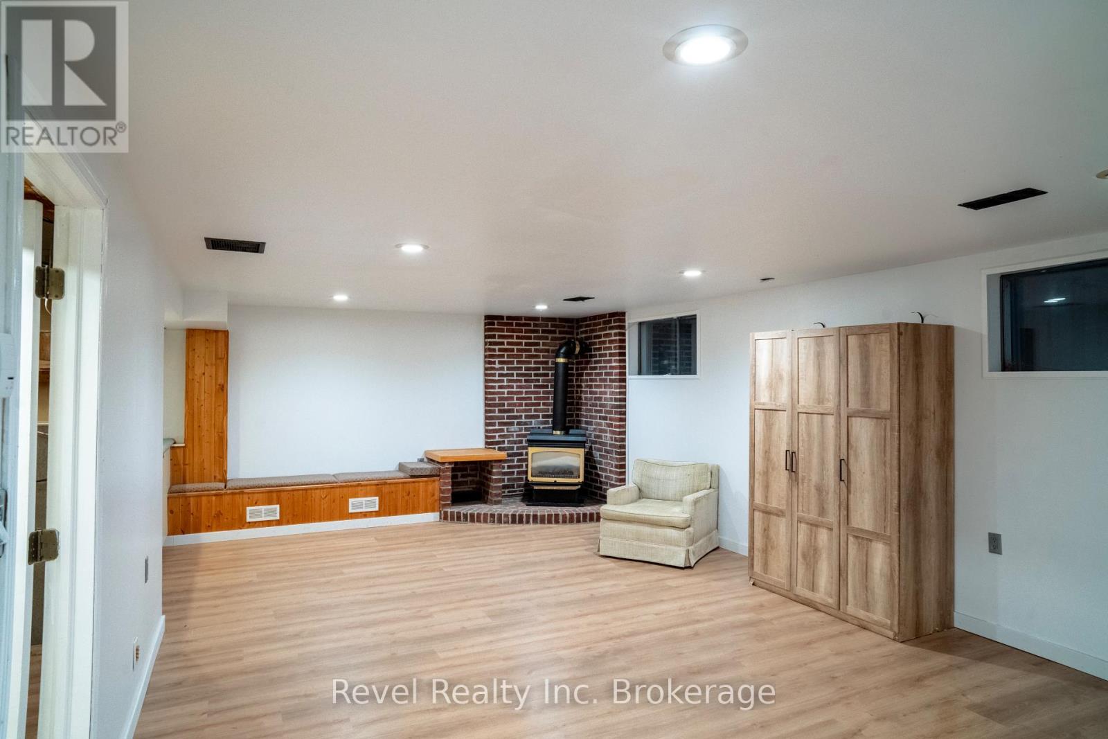 12 Nightingale Drive Property Photo 20