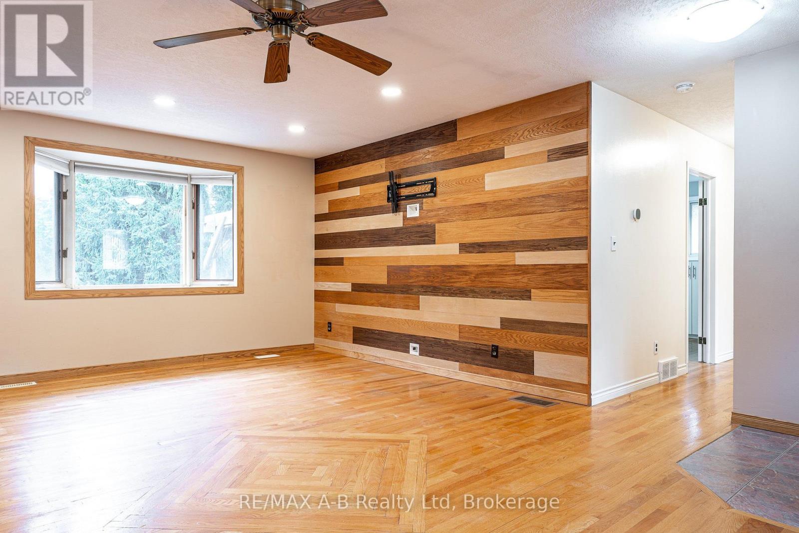 332 Widder Street E Property Photo 6