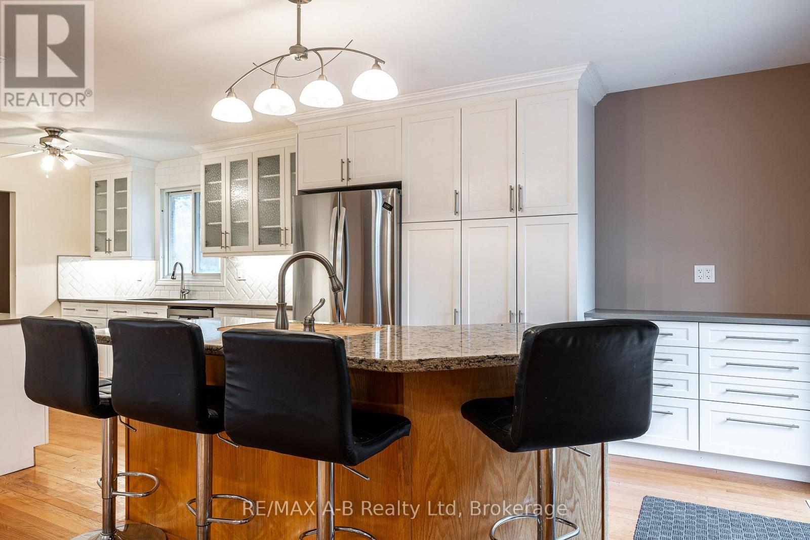 332 Widder Street E Property Photo 9